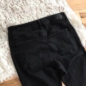 Black American Eagle hi-rise jeggings